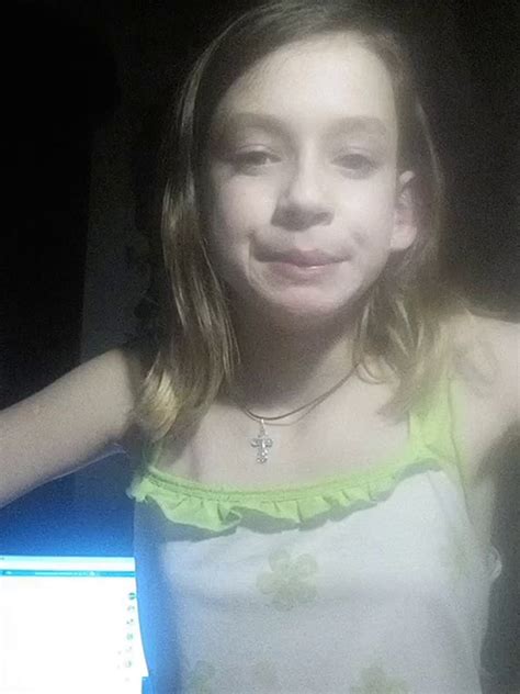 Young 22+ Cams with Girls .